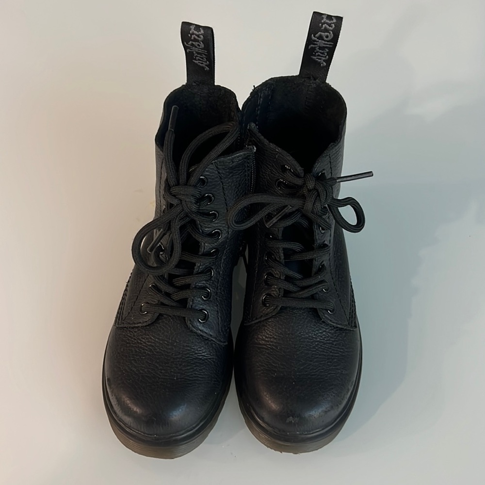 Girls Dr. Marten’s Air wair black boots size 12